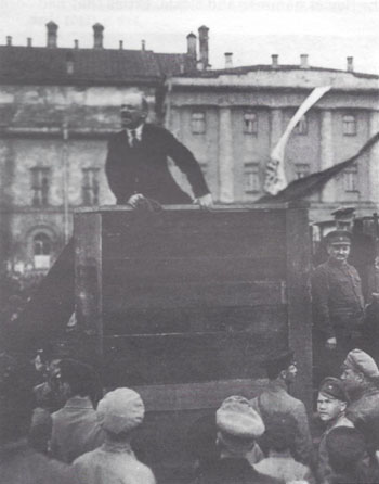 Lenin addresses troops in Moscow, May 1920