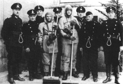A group of Nuremberg firefighters and decontamination workers