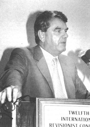 David Irving speaking at the Twelfth IHR Conference (Sept. 1994).