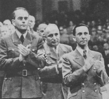Joseph Goebbels (right) with armaments minister Albert Speer (left) and labor leader Robert Ley