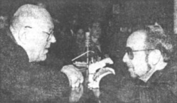 John Demjanjuk confers with his lawyer Yoram Sheftel, Jerusalem, December 1991
