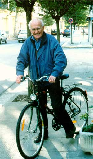 Robert Faurisson in his home town of Vichy, France, September 2000