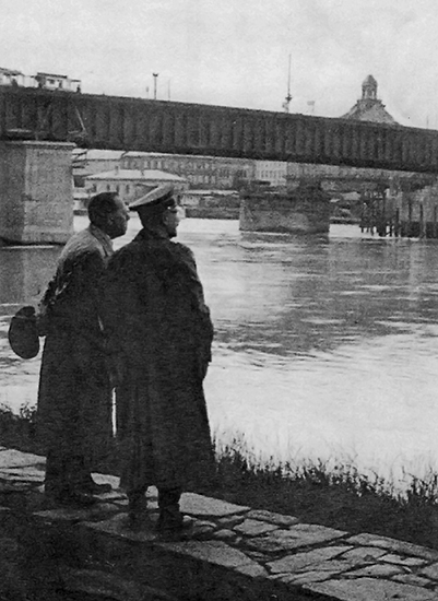 Herman Giesler and Adolf Hitler in Linz.